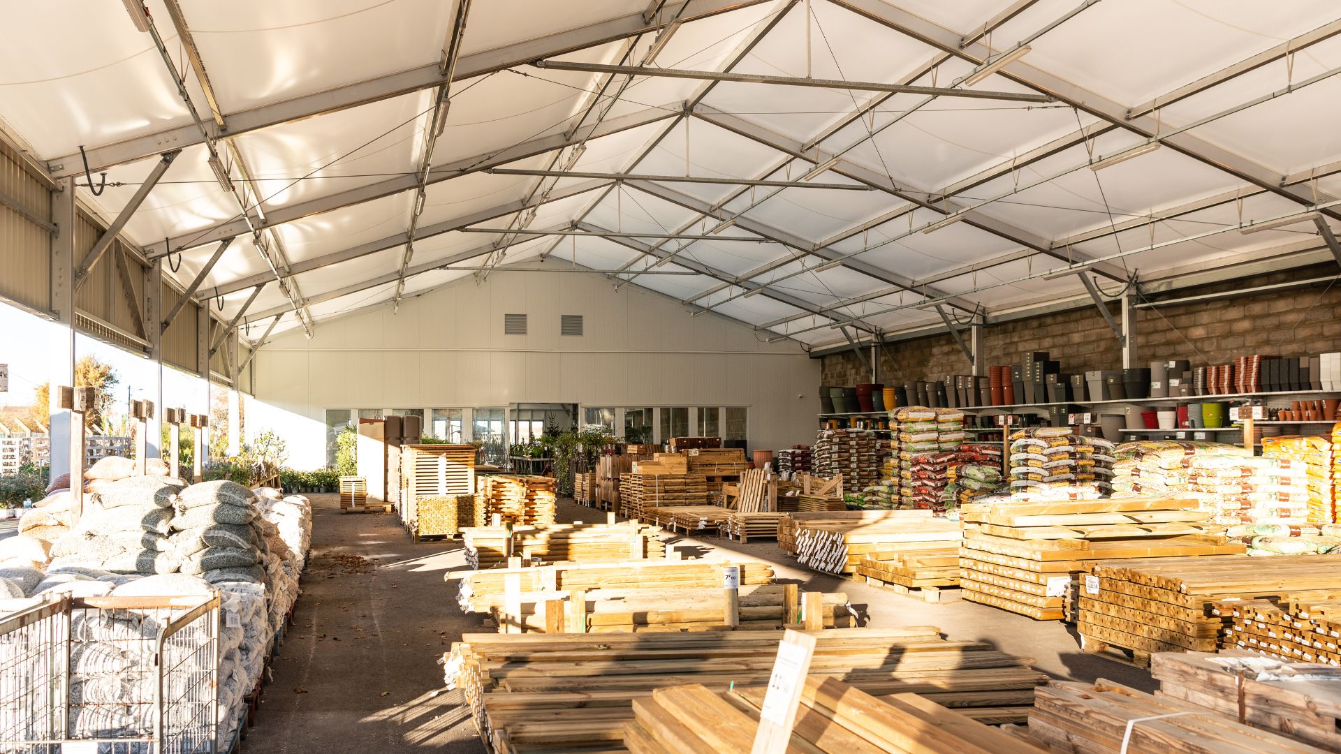 Bâtiment modulable et démontable pour le secteur de l'industrie, de la distribution, du sport, de l'éducation et de l'événementiel_3