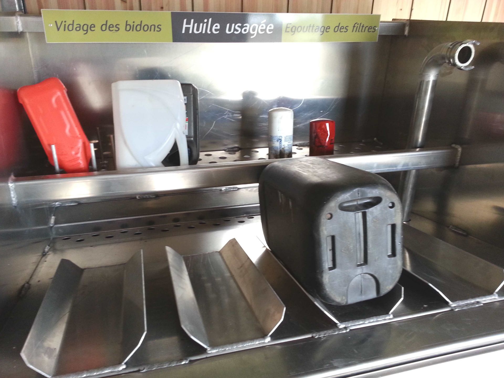 Réservoir en aluminium recyclable de 1 200 litres pour huiles usagées