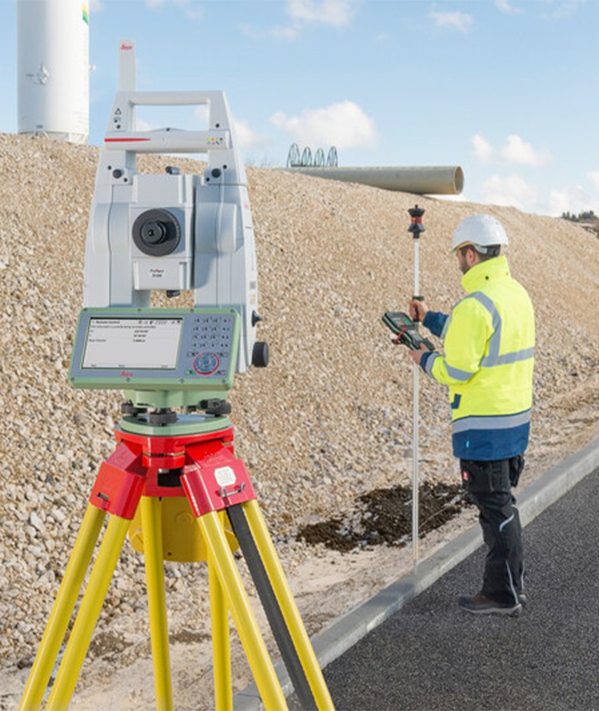 Station totale robotisée Leica TS13 - Fonction AutoHeight - Précision 5