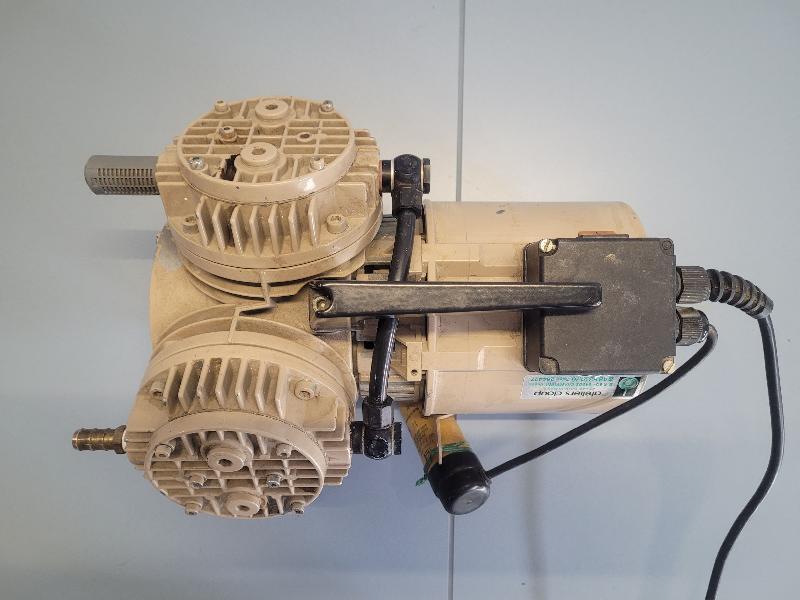 Pompe à vide à membrane KNF N735.3 AT.18_3