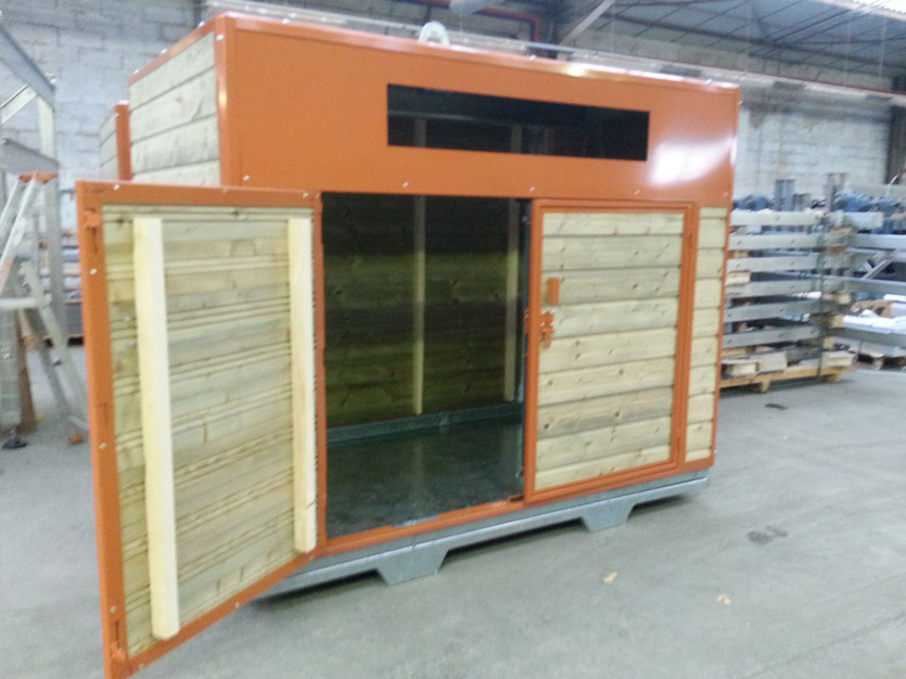 Colonne aérienne en pin scandinave avec double ouverture de remplissage