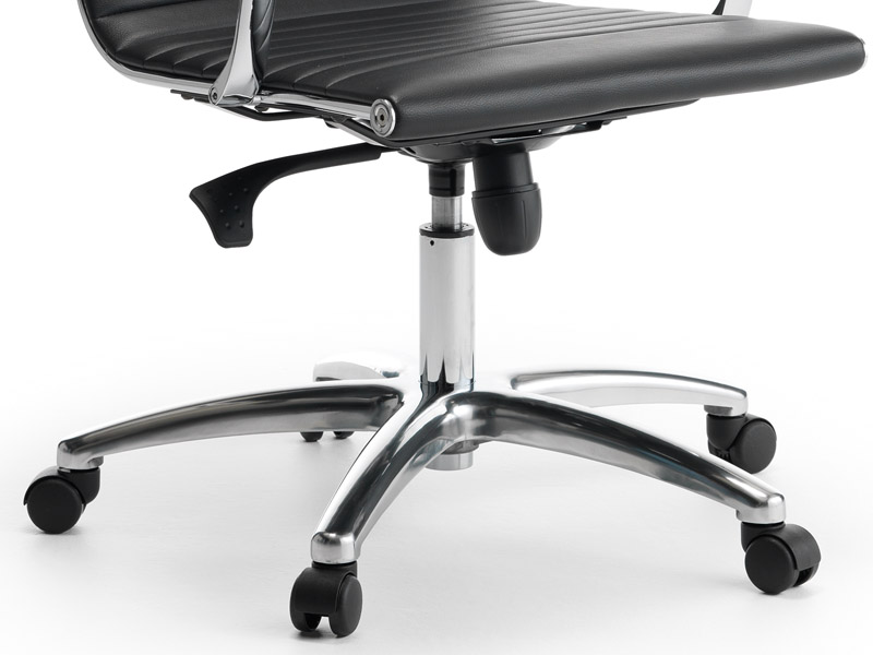 Fauteuil de direction Glasgow - Revêtement PVC noir - Structure et piètement chromés - Mécanisme oscillant_3