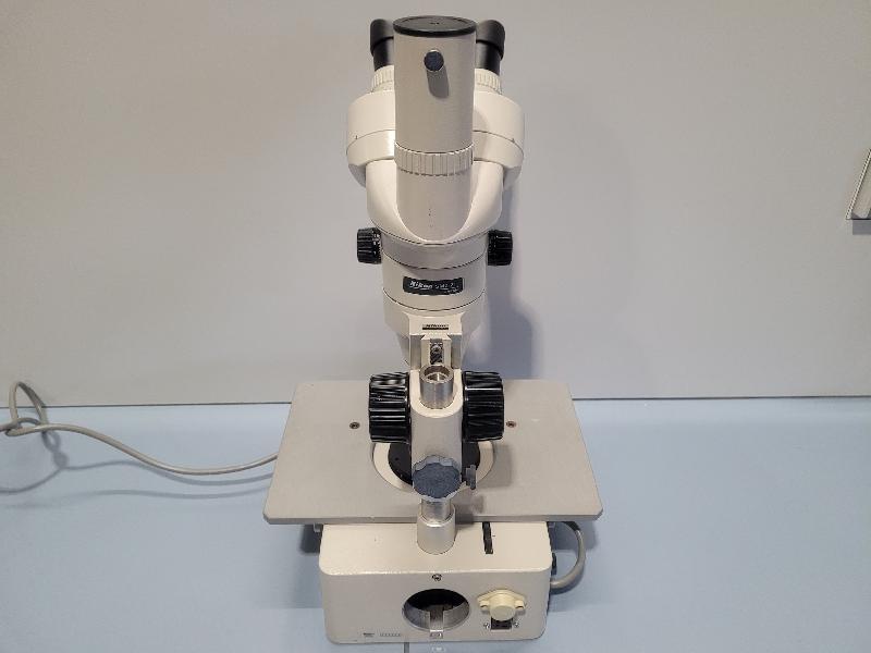 Stéréomicroscope NIKON SMZ-2T en configuration trinoculaire