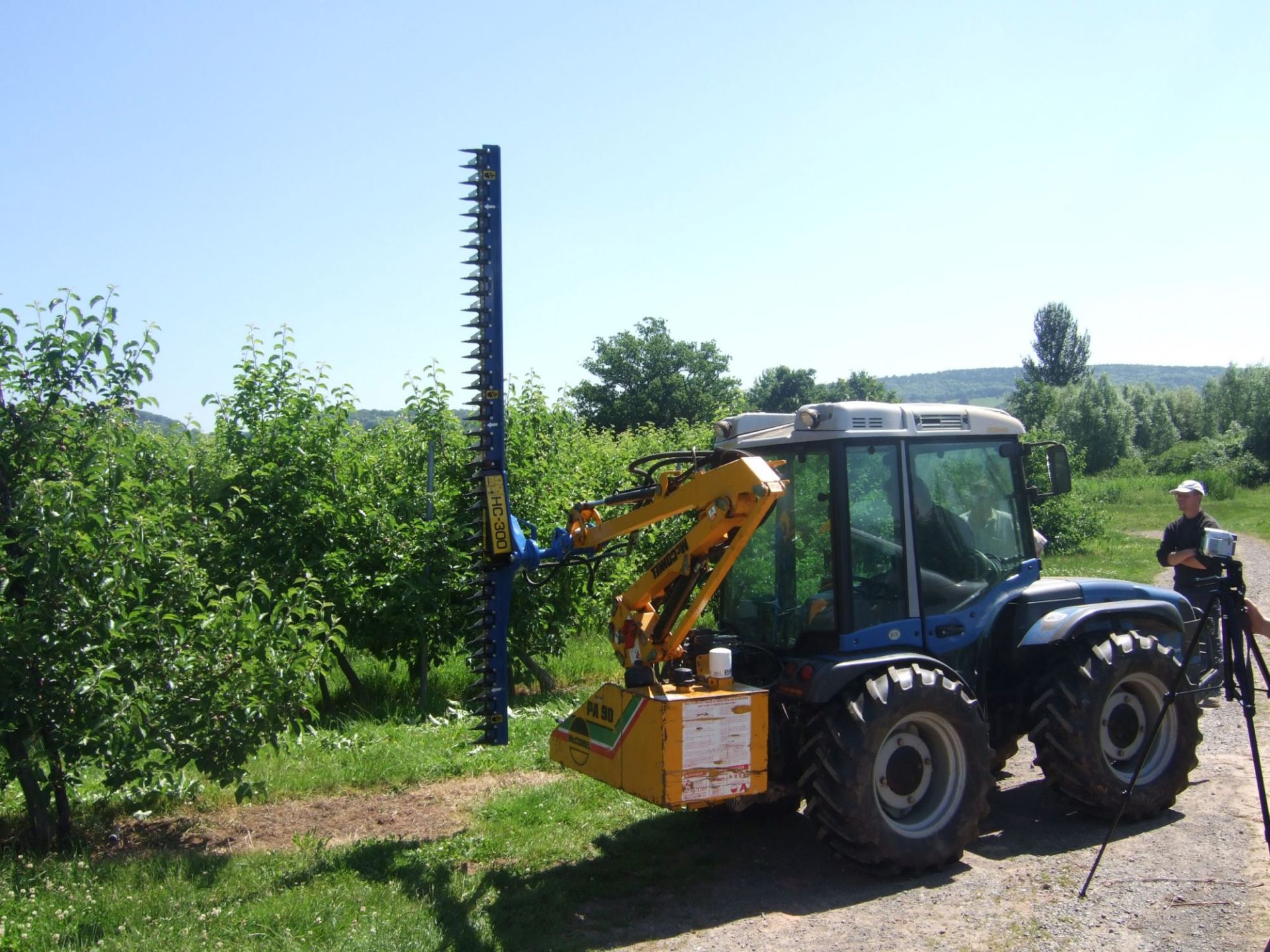 Élagueur robuste avec attelage ajustable et réglable