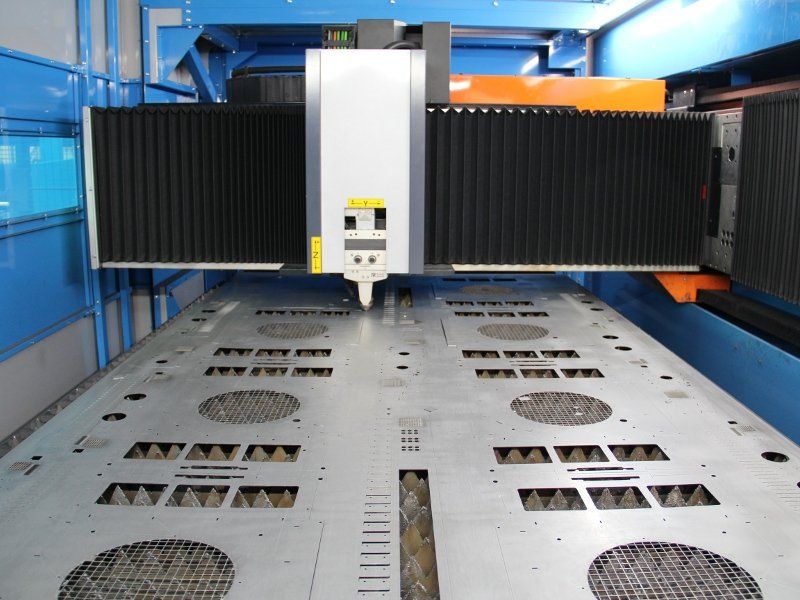 Machine de découpe laser 2D avec options SMART Cut, MAX Cut, NIGHT Cut