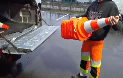 PACK 50 cônes 50 cm rétro classe 1_3