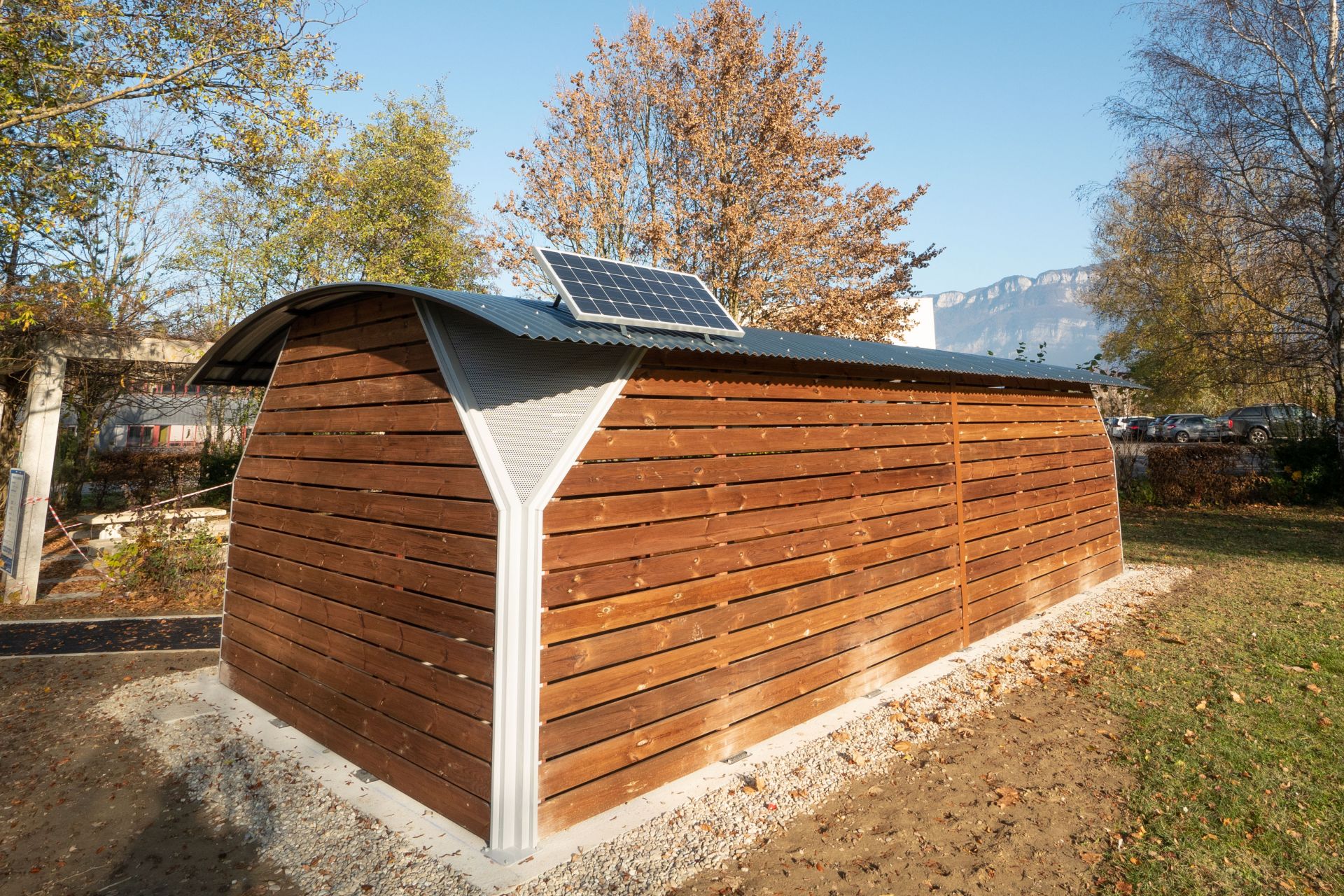 Parc vélos Ypsilon - structure originale personnalisable avec finitions robustes et esthétiques_3