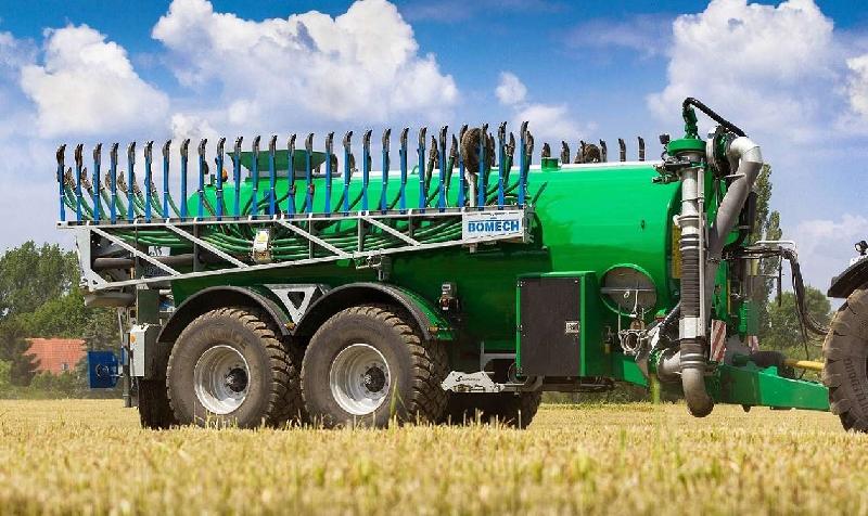 Rampe de lisier avec broyeurs Alrena et trappe à pierres intégrée