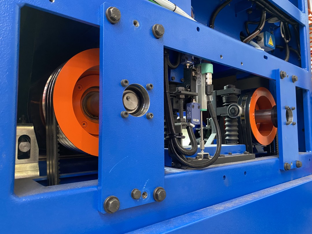 Ébavureuse COSTA MD4 CVC 1150 - Ébavurage et polissage avec 3 stations de travail_3