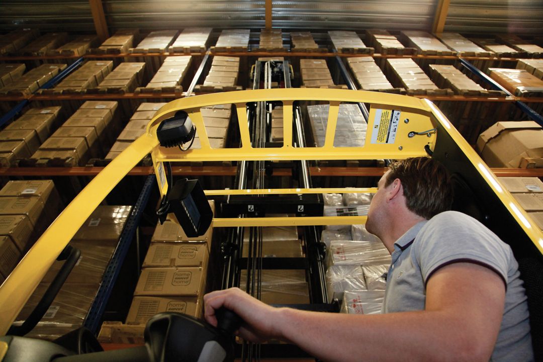 R1.4-2.5 chariot élévateur - Hyster - 1400 à 2500 kg - mât rétractable haute précision_3