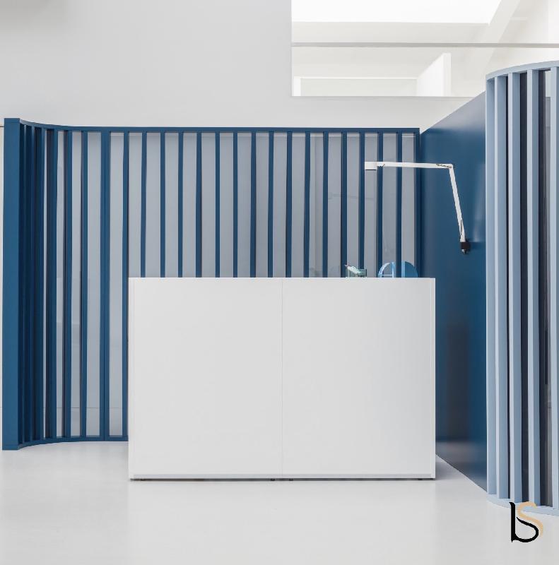 Bureau d'accueil droit Tera MDD - Élégant et économique - 166, Noyer_3