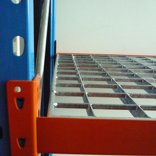 Rayonnage mi-lourd à plateaux bois avec une capacité de charge pouvant aller jusqu'à 1400 kg - PROFILCASE_3