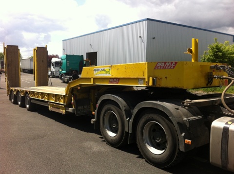 Remorque porte-engins CASTERA - Référence 6401 - 54T PTC, 3 essieux, rampes hydrauliques_3