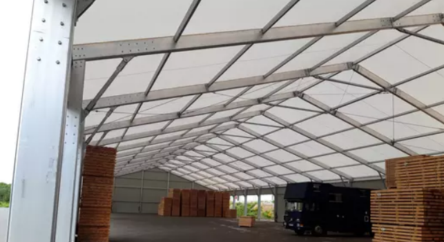 Bâtiment et hangar métallique modulable en acier galvanisé ou aluminium pour l'industrie_3