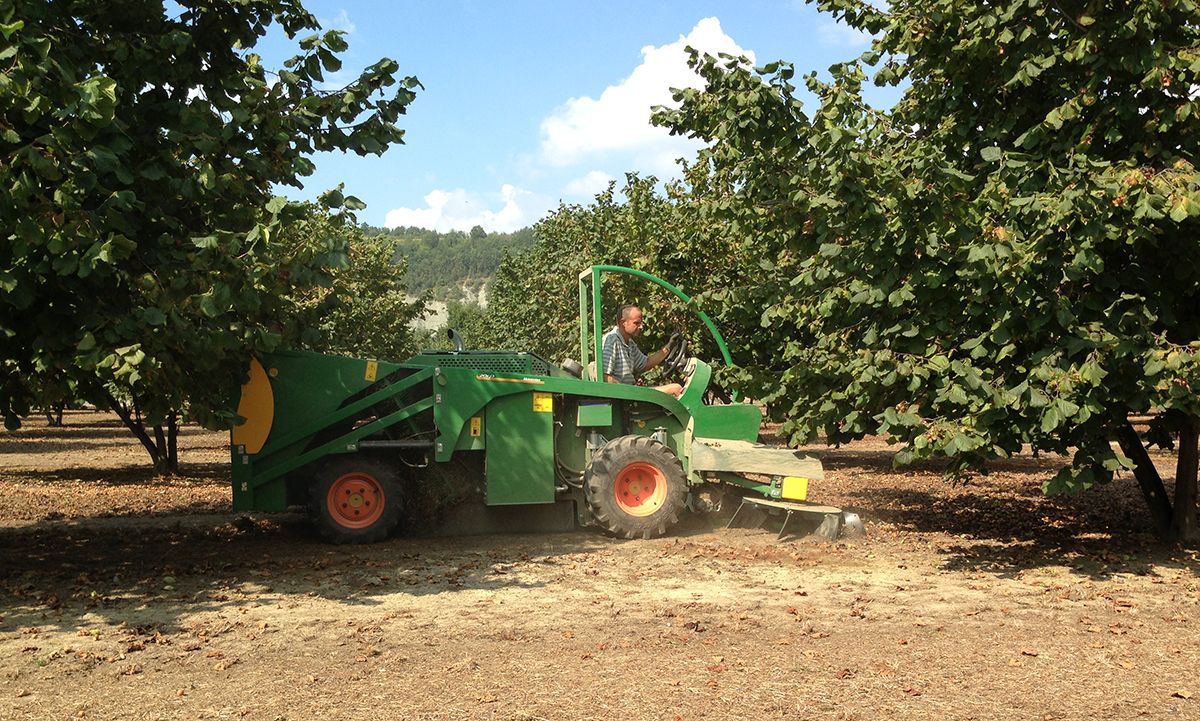 Machine agricole avec faible production de poussière et entretien minimum