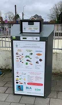 Abri-bacs design pour bio déchets avec contrôle d'accès - ISEKO - Système anti-odeurs, capteur de niveau et personnalisation esthétique_3