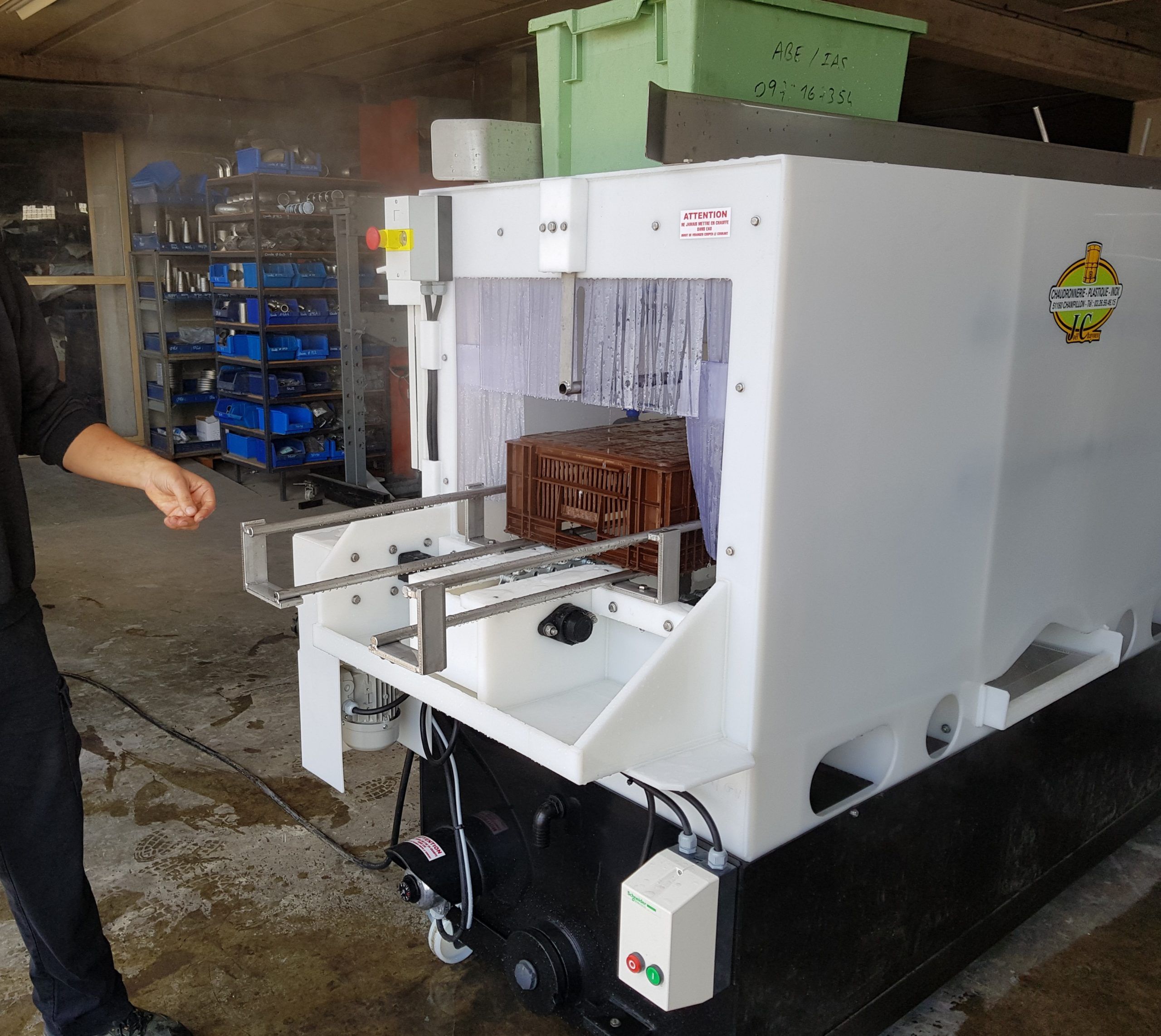 LCJC - Laveuses industrielles alimentaires - SAS Chayoux - Structure en polyéthylène - 1000 kg - 3 m de longueur_3