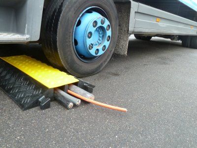 Protège câbles pour poids lourds jusqu'à 44 tonnes - COBRA 82-2_3