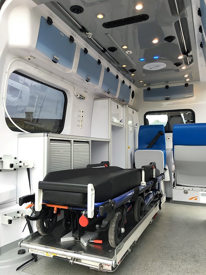 Renault Master L2H2 avec gyro arrière et feux de pénétration