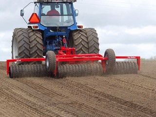 Vip-Roller - rouleau tasseur agricole He-Va - largeur 2,32 à 2,45 m, structure solide et fiable_3