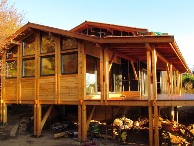 Maison à ossature en bois à demi-niveaux emma / toit double pente_0