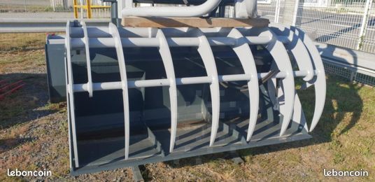 Godet pélican multiservices SID - Adaptable toutes marques - Largeurs de 0.9m à 2.40m - Référence LK 1800_3