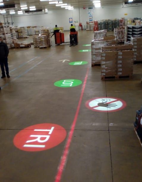 Marquage au sol pour entrepôt - Projecteurs LED étanches IP65 - Résistants jusqu'à -25°C_0
