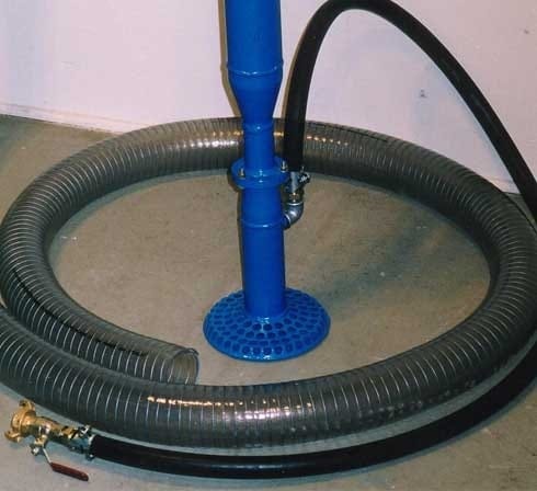 Pompe pneumatique pour débits d’eau variables en fonction de l’élévation