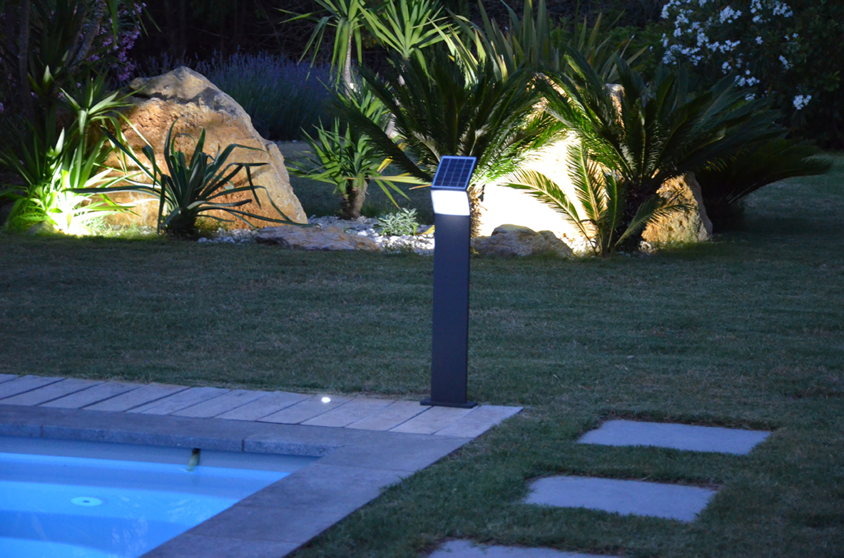 Borne solaire pour piscine seamaid_0