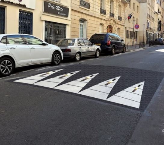 Ralentisseur dos d'âne - Conforme CEREMA - 4m x 10cm - Caoutchouc vulcanisé avec réflecteurs_3