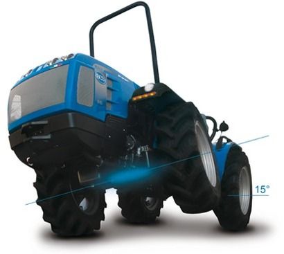 Tracteur agricole Invictus K600 RS conçu pour terrains plats et irréguliers