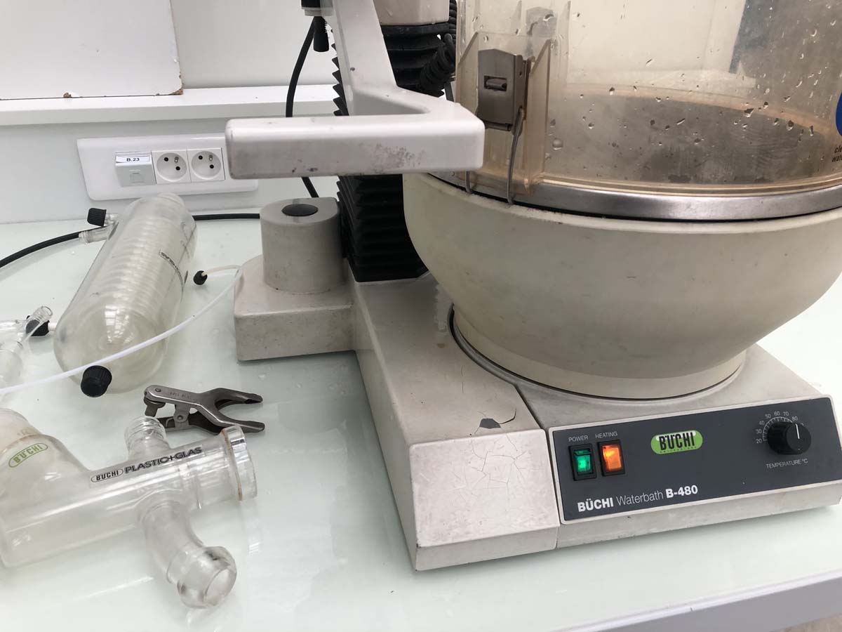 Rotavapeur BÜCHI R124 et bain-marie B480 d'occasion - laboratoire pharmaceutique - P21091262_3