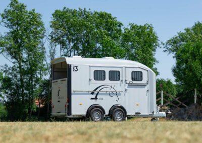 Remorque pour transport d'animaux - 3 places diagonales - cheval liberté maxi 3_3