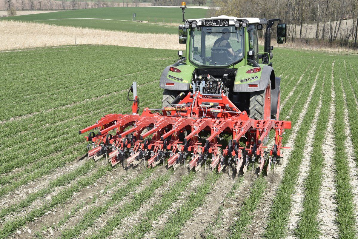 Chopstar 3-60 pour aération du sol et lutte contre les mauvaises herbes