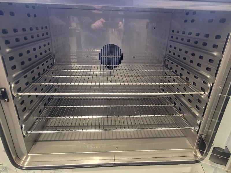 Incubateur / étuve réfrigéré BINDER KB-115 avec convection forcée 100°C_3