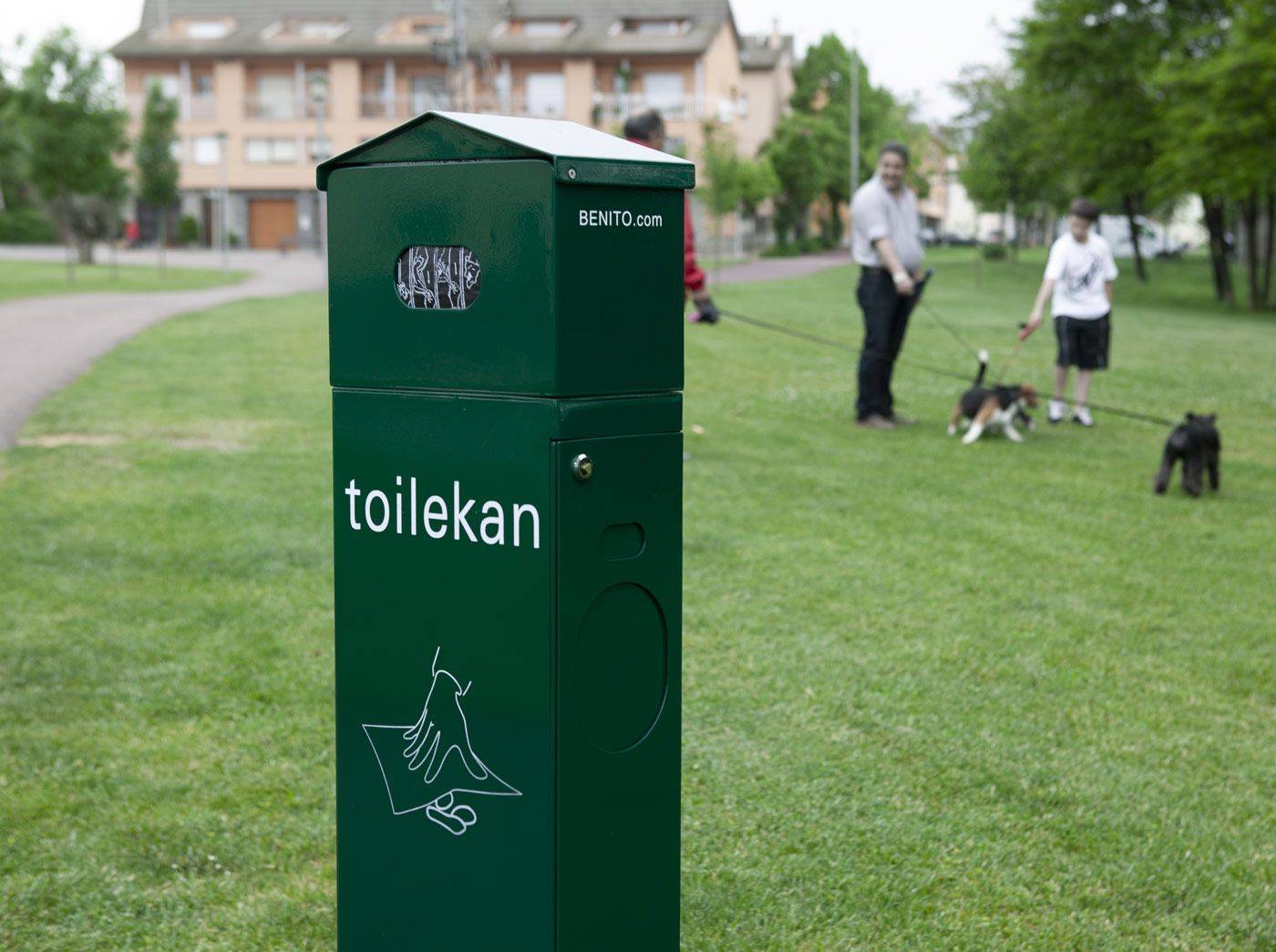 Distributeru de sac toilekan vtog_3