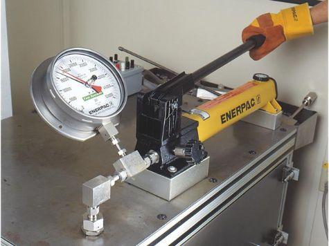 T6008L, Manomètres pour tests, 162 mm Face, Acier inoxydable, 1400 bar pression maximale_3