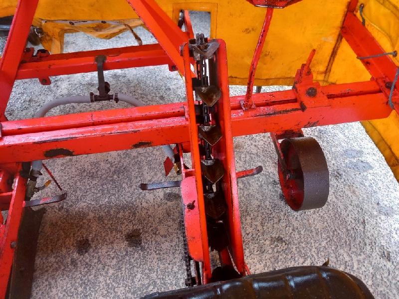 Planteuse maraîchère / légumière Pelican nc - 2 rangs - Toit en voile plastique - Occasion_3