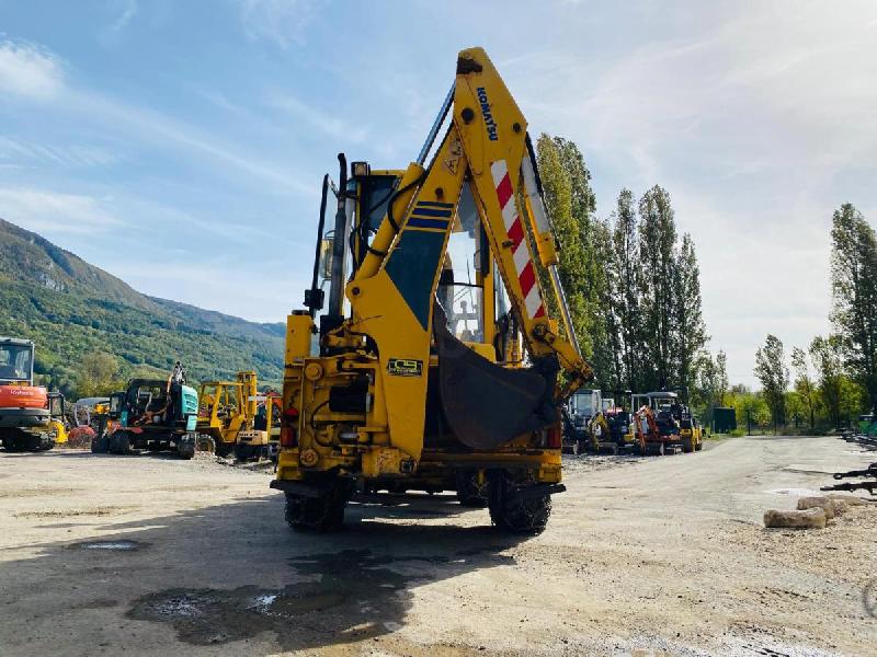 KOMATSU tractopelle wb70 (net de tva)_3