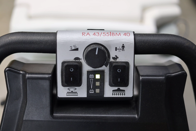 Columbus RA 55 BM 40 noBAC autolaveuse reconditionnée_3