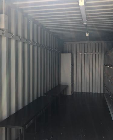 Container vestiaire, douche et sanitaire pour clubs, stades, gymnases ou salles multisports : une solution rapide, fonctionnelle et sur mesure_3