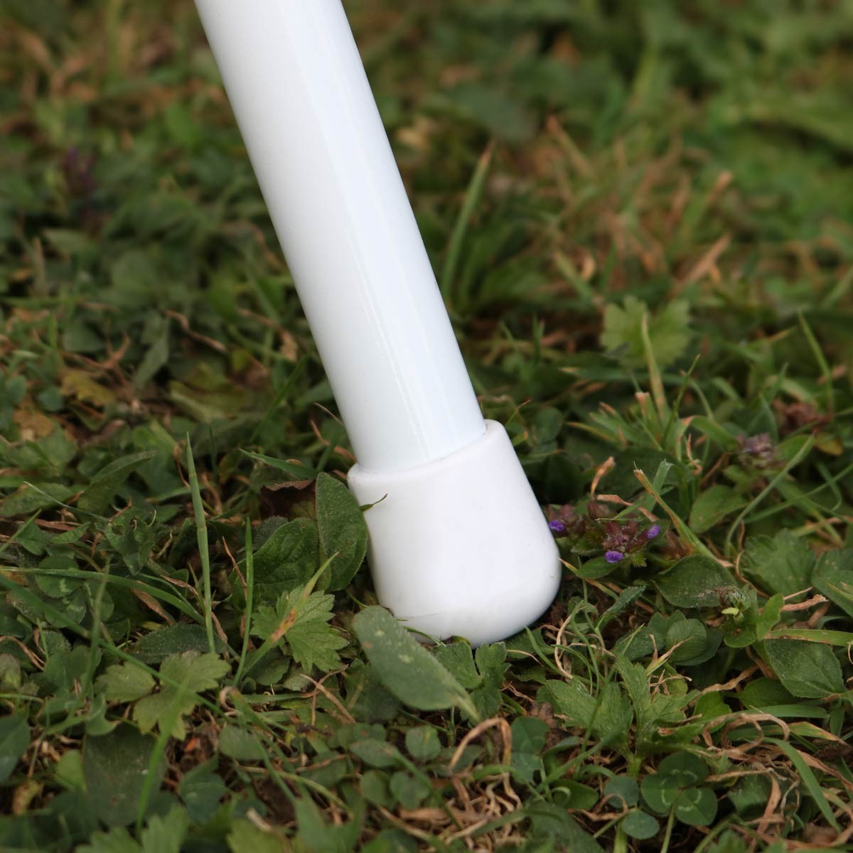 Lot de 8 chaises pliantes de réception ajourées - acier et résine plastique - usage intérieur/extérieur_3