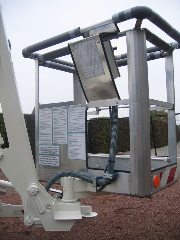 Nacelle tractable 160 nw - thomas - hauteur de travail 16 m - capacité de levage 250 kg_3