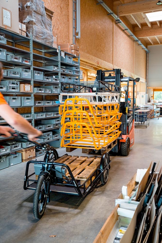 Remorque vélo eCarla Maxi pour transport urbain de charges lourdes jusqu'à 200kg