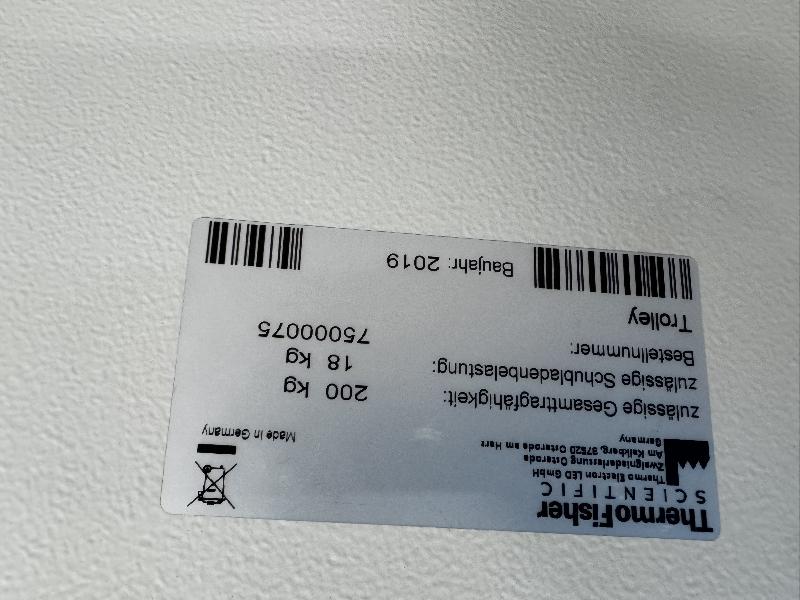Meuble pour centrifugeuse Thermo Scientific 75000075_3