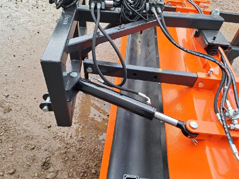 Balayeuse NC 2.40m 3pts MT avec collecteur - En occasion_3