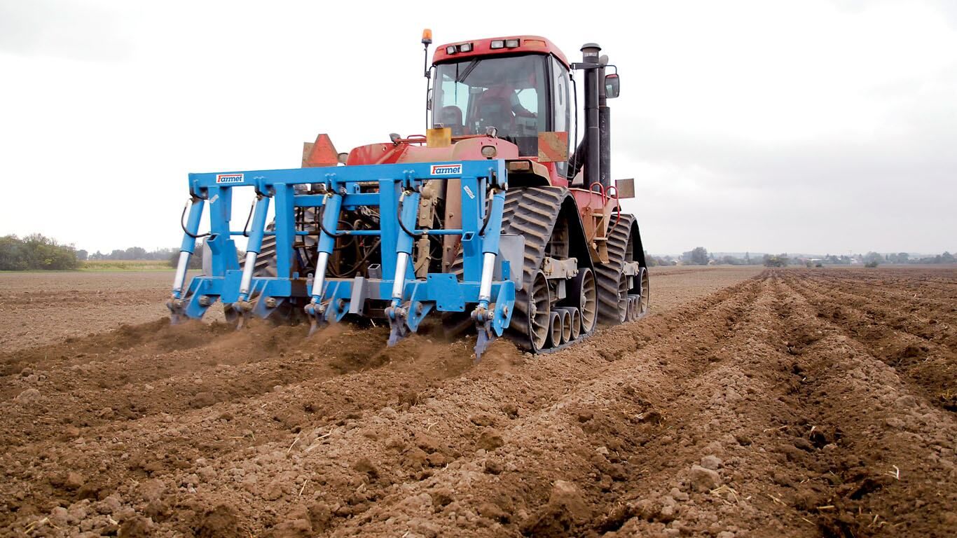Krtek - cultivateur agricole - Farmet a.S - largeur de travail 2200 à 4400 mm - profondeur de travail 40 à 60 cm_3