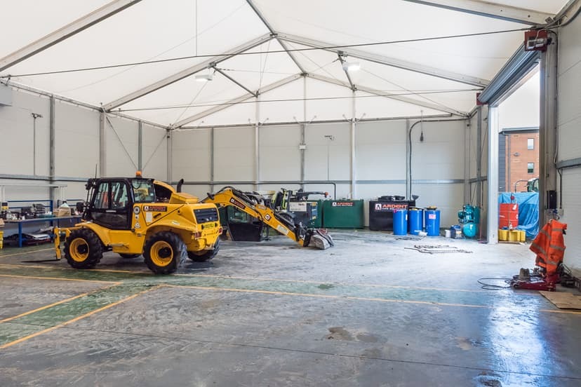 Hangar industriel pour véhicules et machines polyvalent - HTS TENTIQ GMBH - structures légères sur mesure_3