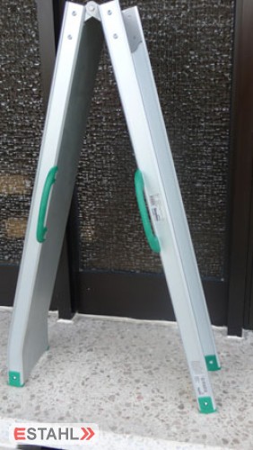 Paire de rampes pliantes E-stahl 30020-110F, 30020-160F, 30020-210F, 30020-260F, 30020-310F - aluminium anodisé, surface antidérapante, jusqu'à 350 kg_3