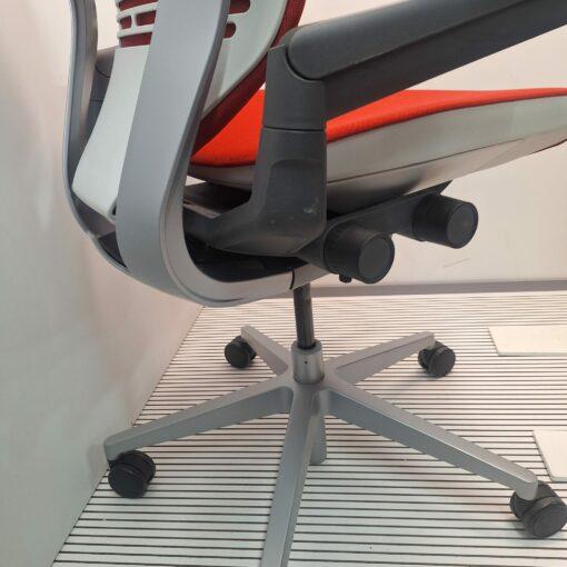 Chaise de bureau ergonomique Steelcase Gesture d occasion reglages multiples et support lombaire haut de gamme devis sous 48h
